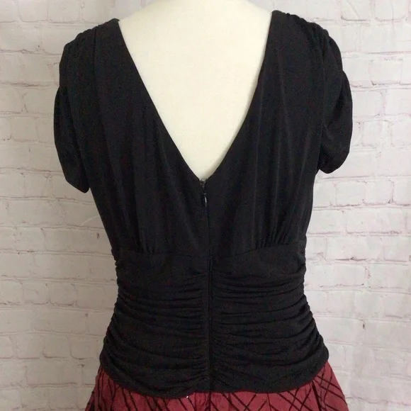 Dress Barn Collection Red and Black V-Neck Formal Dress - Size 12 - Picture 7 of 13